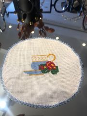 Mavi Fincan Desenli Yuvarlak Kokteyl Peçete