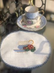 Mavi Fincan Desenli Yuvarlak Kokteyl Peçete