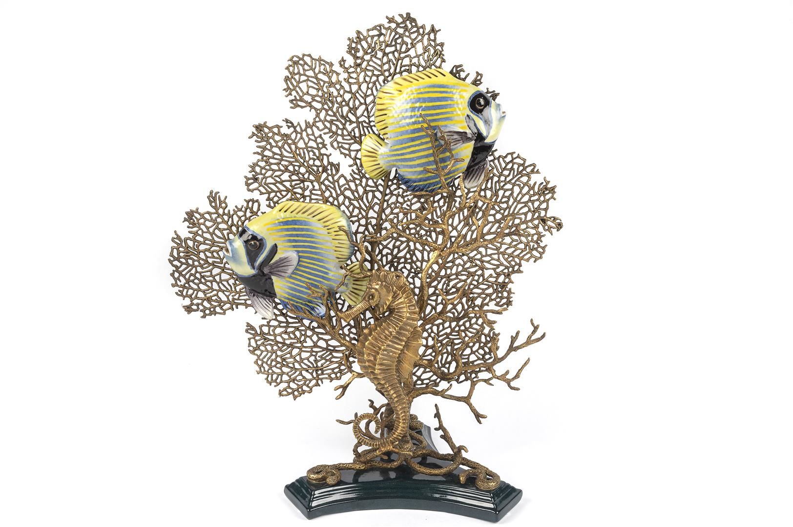 Gold Siyah Balık Mercan Dekor Obje 45x52cm