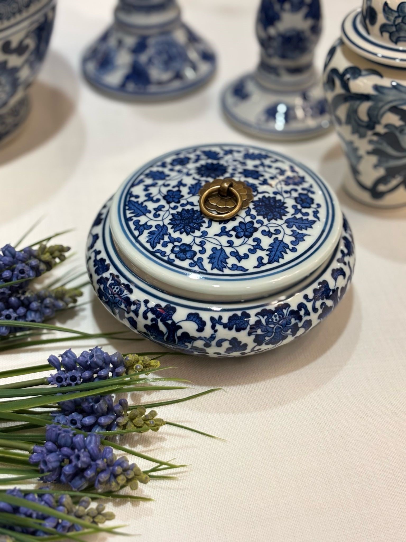 Blue Blanc Porselen Kapaklı Kutu 20x8 cm